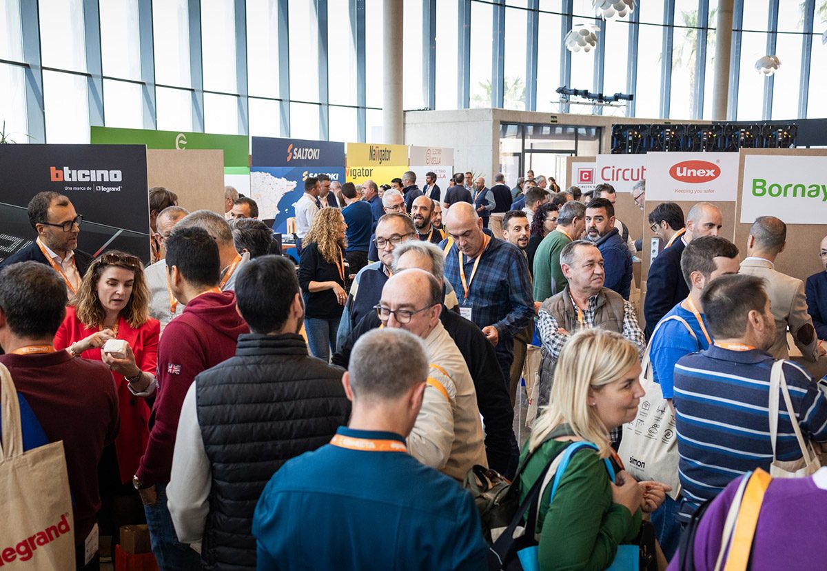 zona-expositores-connecta-24-abranding